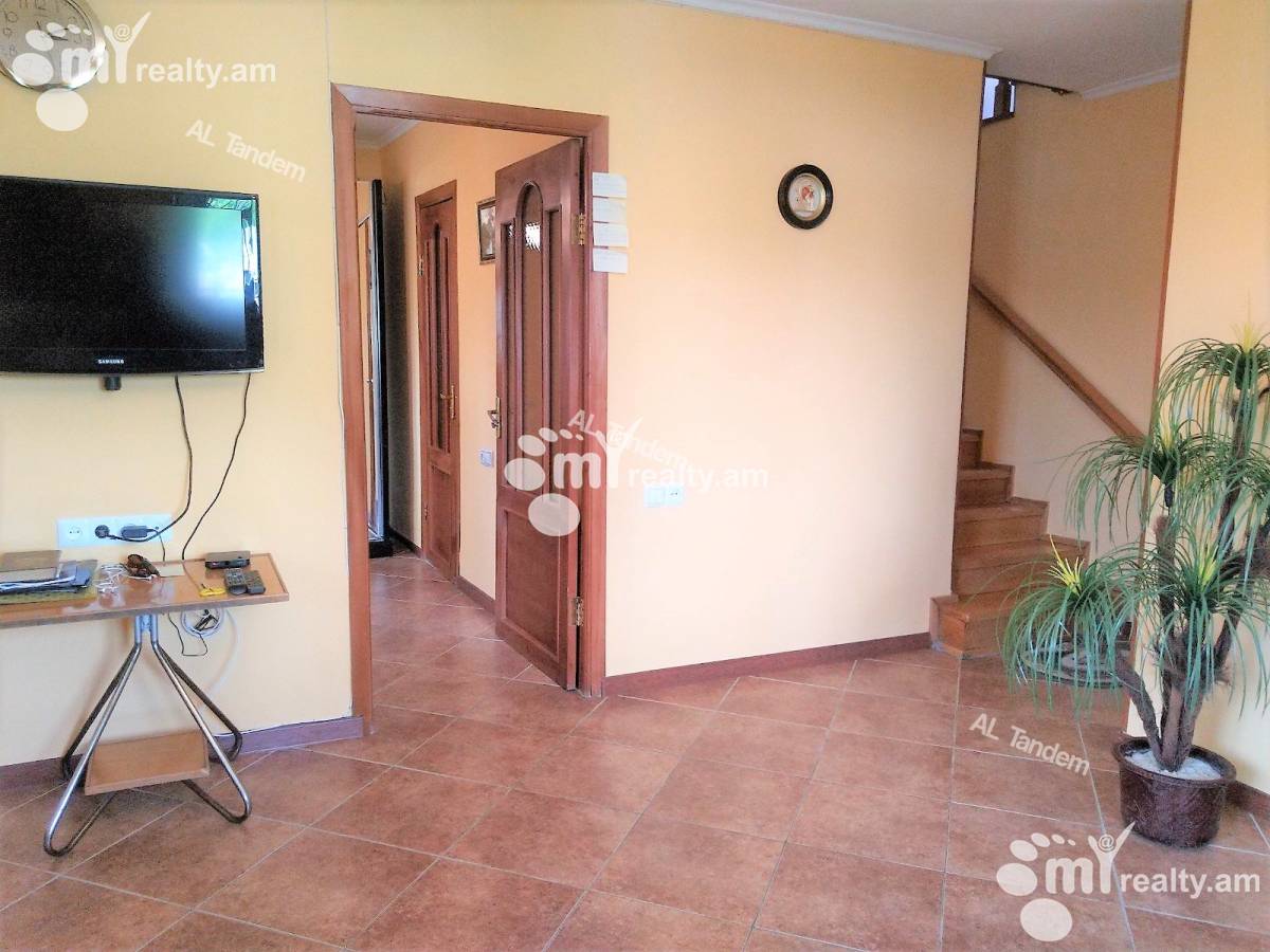 Снять дом Гогол ул., Канакер-Зейтун Ереван, 148811