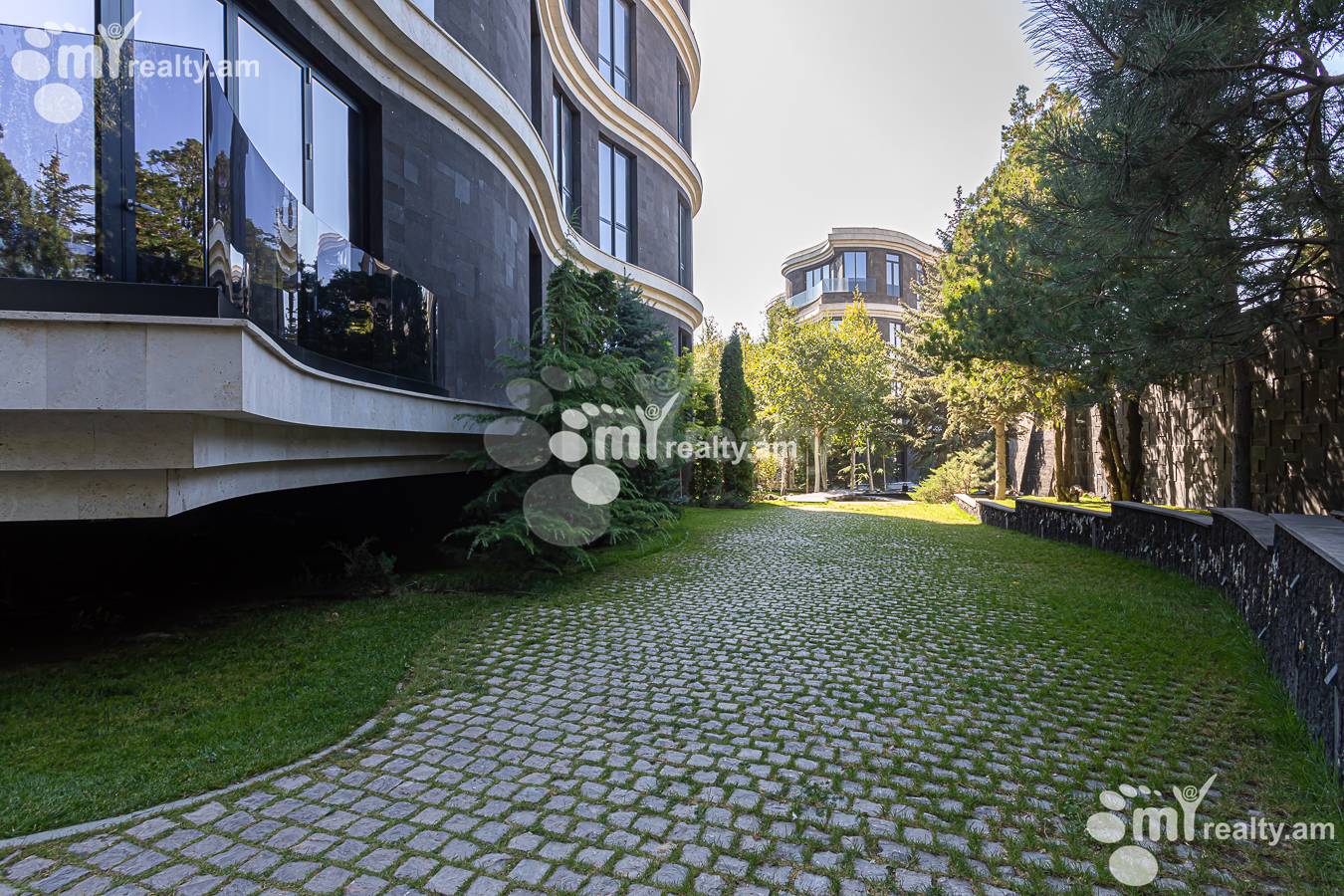 2 սենյականոց բնակարան  Գ. Հովսեփյան փող, Նորք-Մարաշ Երևան, 156819