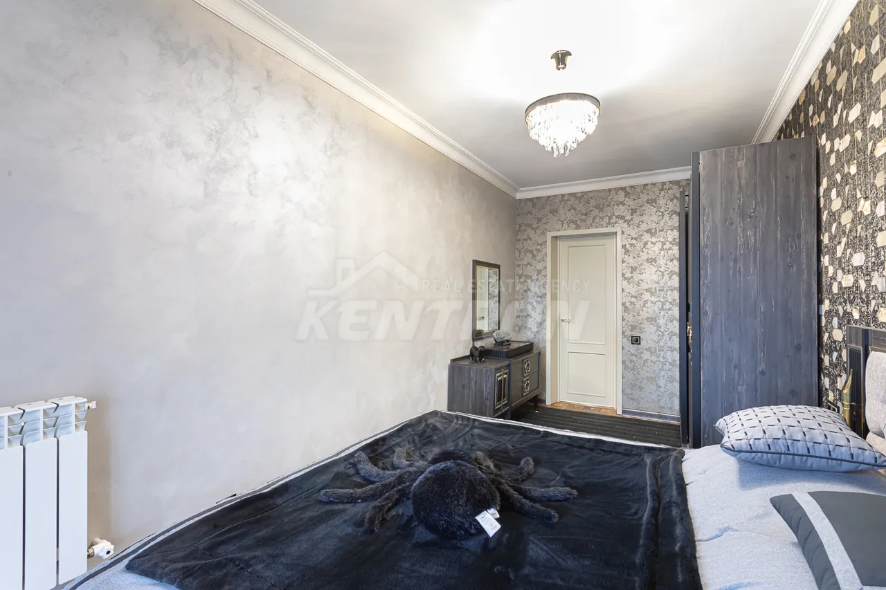 3 bedroom apartment for sale خیابان اِ. کوچار, مرکز شهر ایروان, 159485