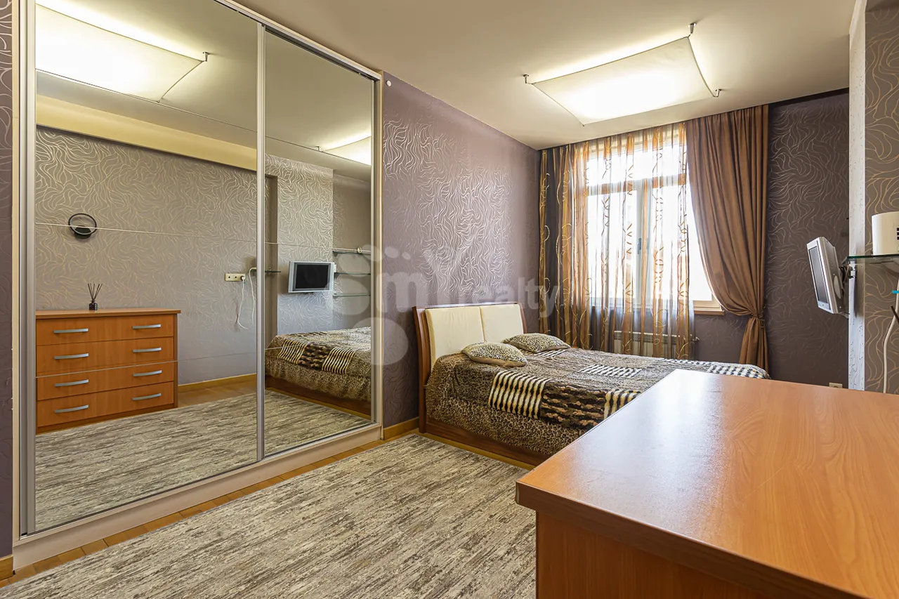 3 bedroom apartment for rent D. Demirchyan St, Center Yerevan, 158777