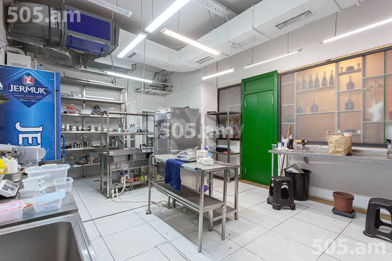 Снять коммерческoе помещение Арам ул, Центр Ереван, 153773