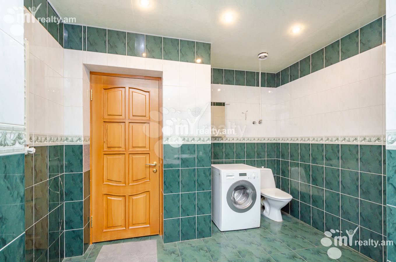 Снять 4 комнатную квартиру Дегатан ул, Центр Ереван, 153224