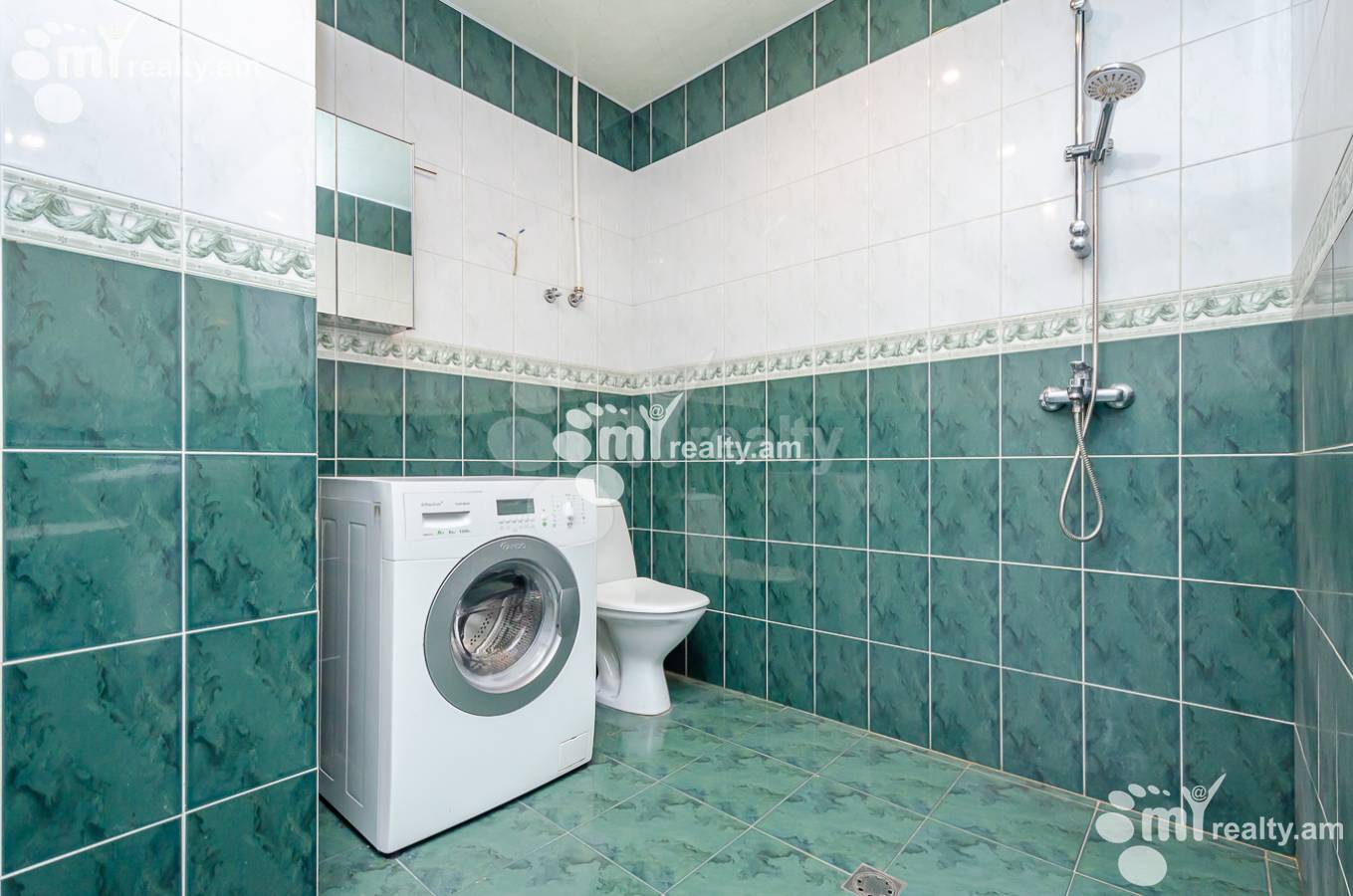Снять 4 комнатную квартиру Дегатан ул, Центр Ереван, 153224