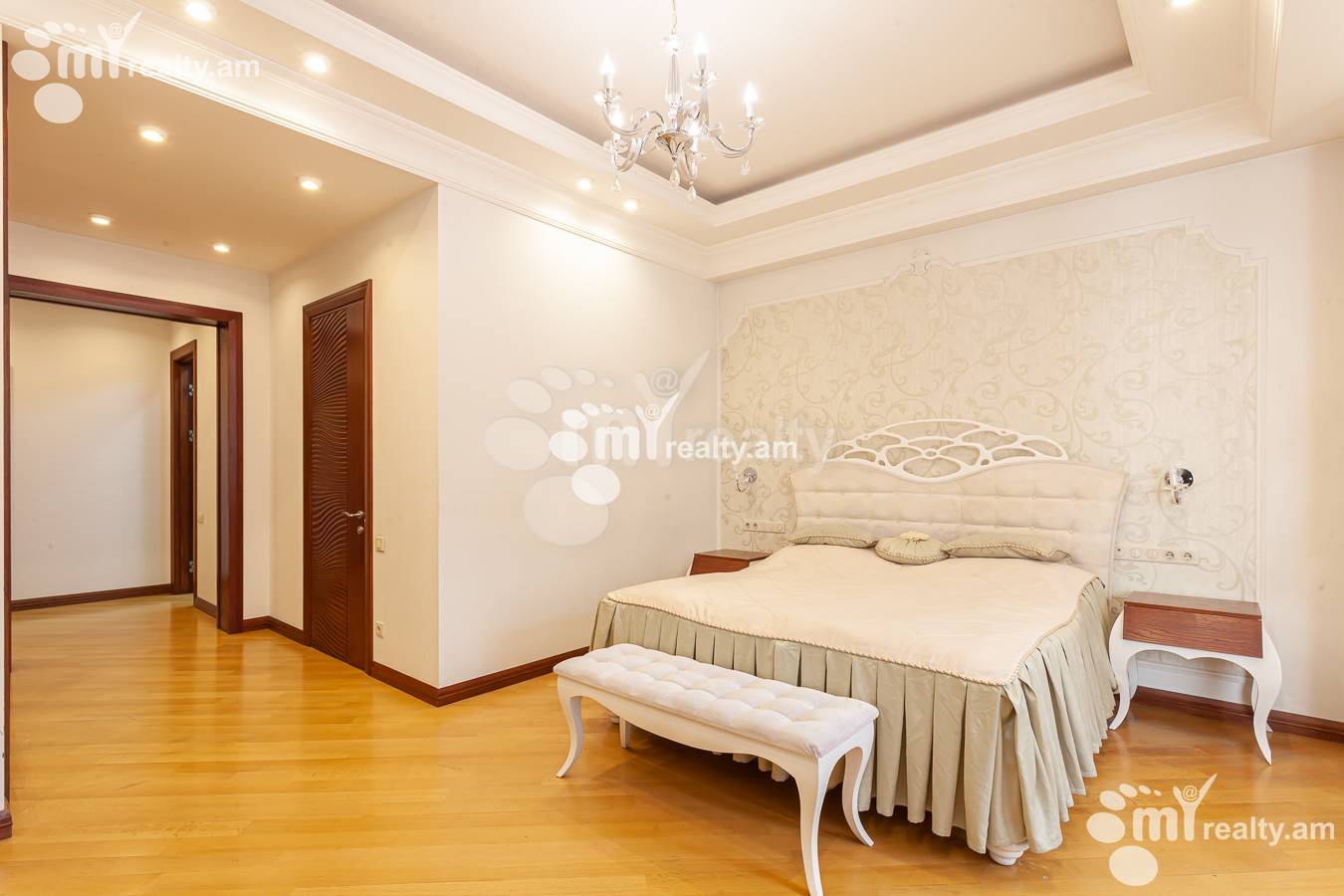 3 bedroom apartment for rent Yekmalyan St, Center Yerevan, 154623