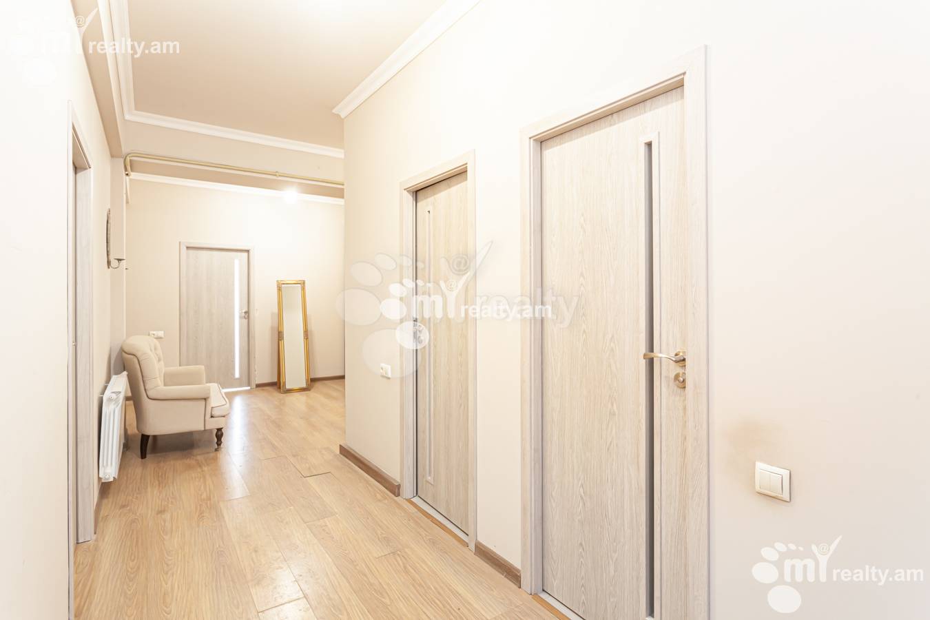 Купить 4 комнатную квартиру Аргишти ул, Центр Ереван, 151693