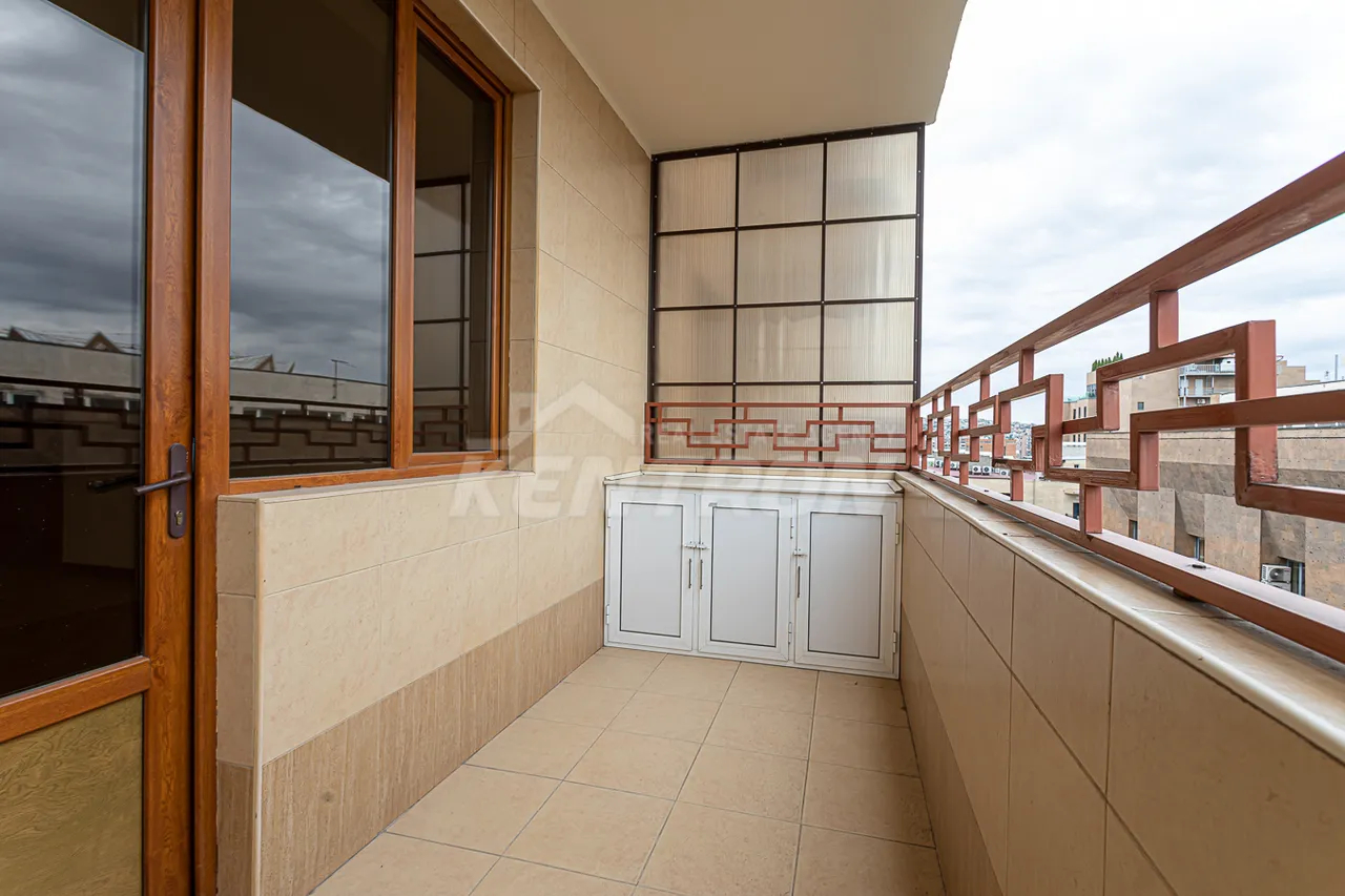 3 bedroom apartment for sale Vardanants St, Center Yerevan, 157553