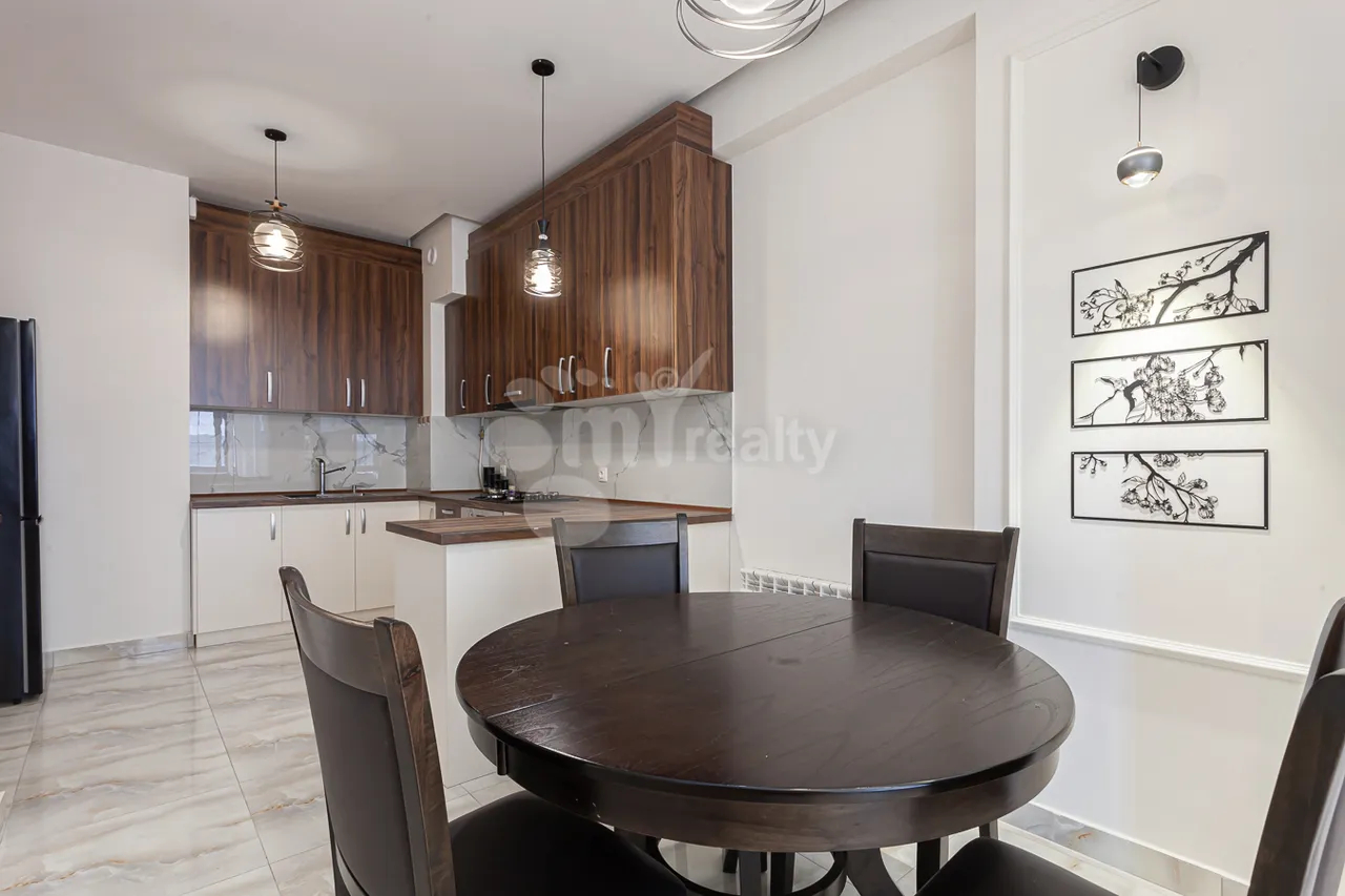 3 bedroom apartment for sale خیابان آخبیور سِروب, عربگیر ایروان, 158252