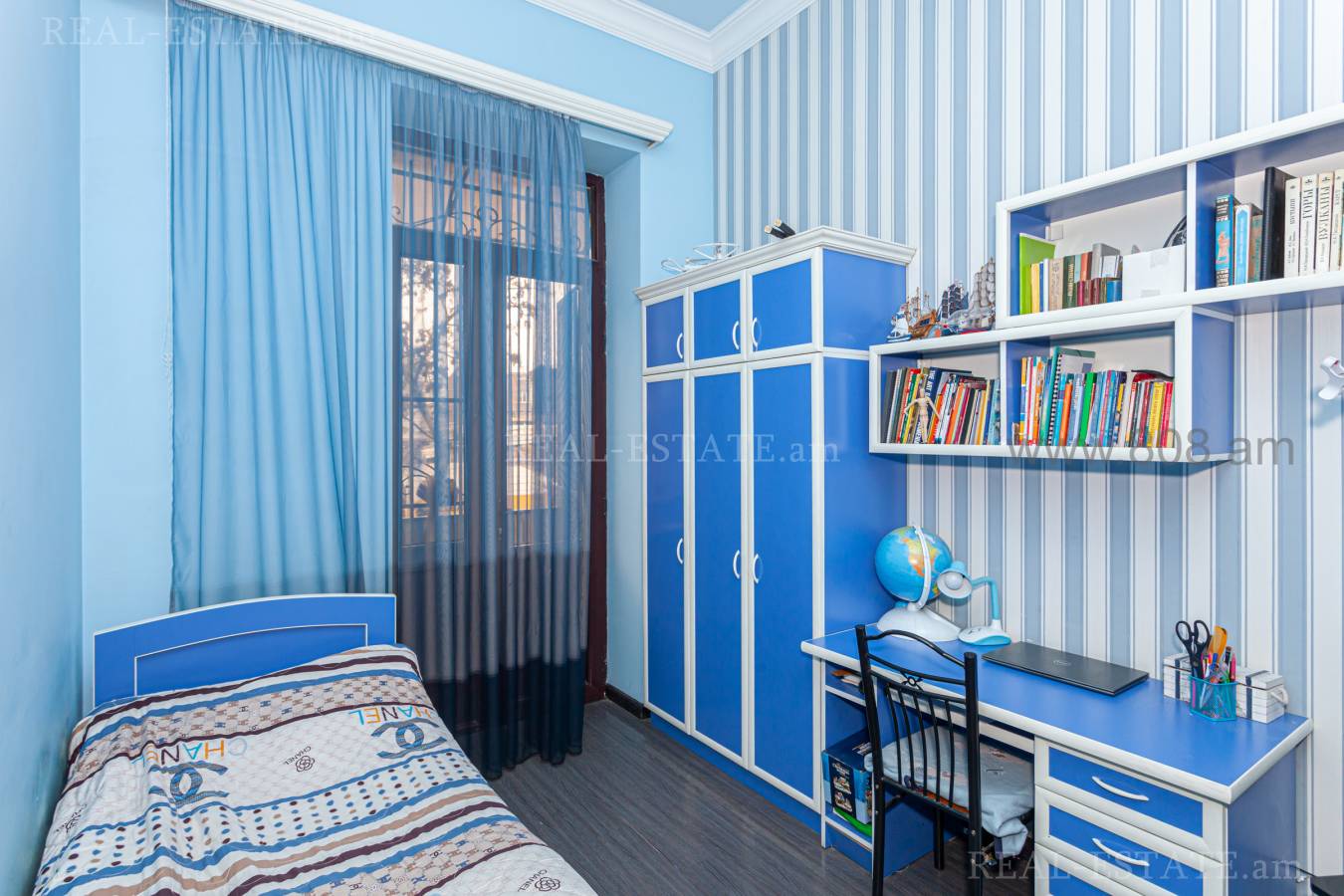 Купить 5 комнатную квартиру Нар Дос ул, Центр Ереван, 133260