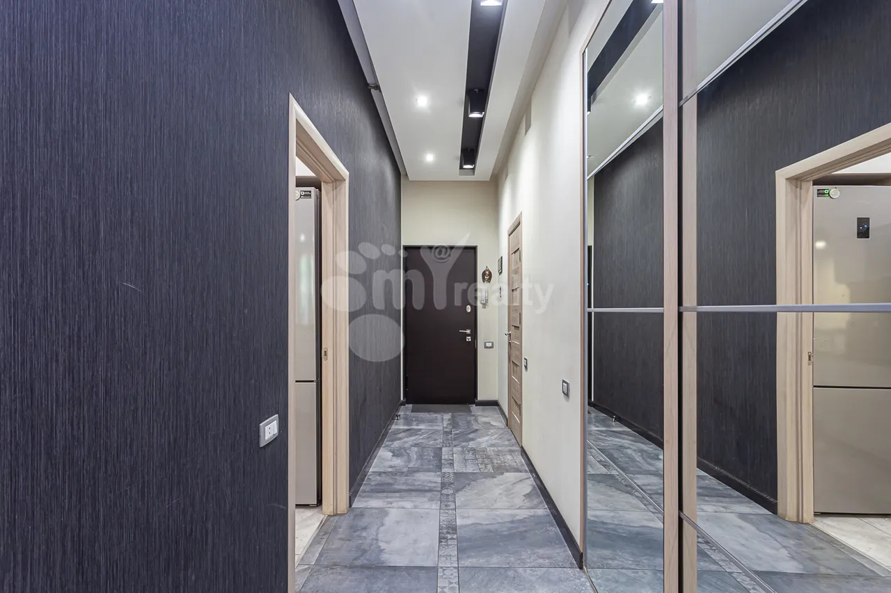 4 bedroom apartment for sale Ler. Kamsar St, Center Yerevan, 160740