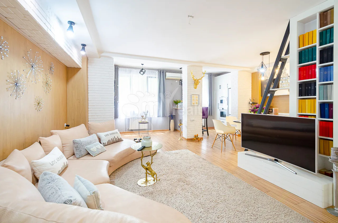 Снять 2 комнатную квартиру Бузанд ул, Центр Ереван, 158906