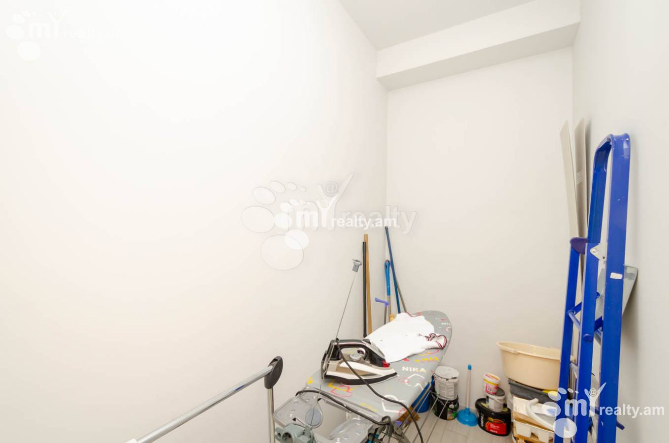 3 սենյականոց բնակարան  Ծիծեռնակաբերդի խճուղի, Կենտրոն Երևան, 139566