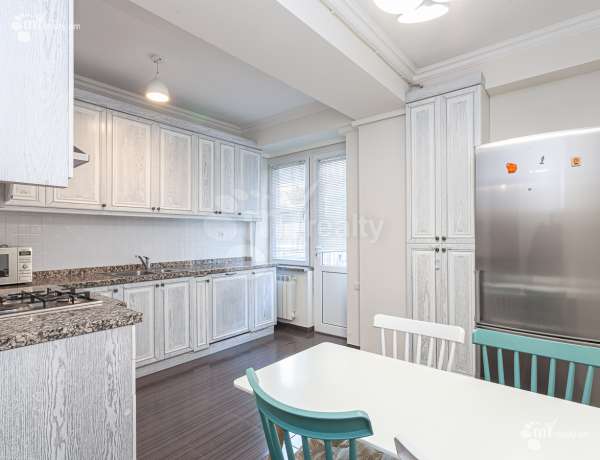 3-senyakanoc-bnakaran-vardzakalutyun-Yerevan-Center