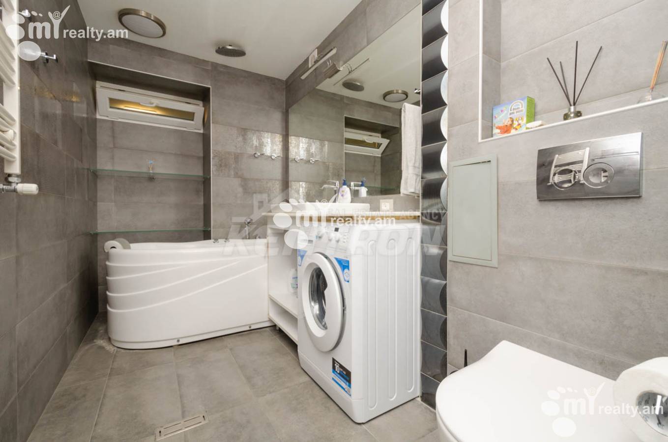 3 սենյականոց բնակարան վարձով Աբովյան փող, Կենտրոն Երևան, 139498