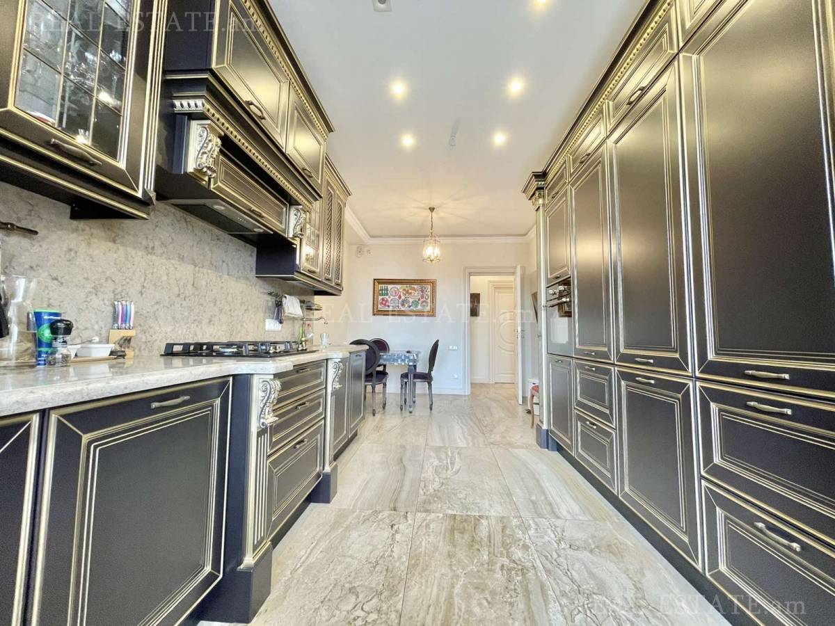 4 bedroom apartment for sale خیابان آرام, مرکز شهر ایروان, 112955