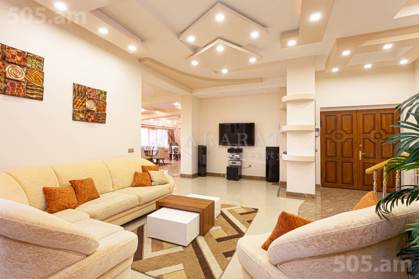 Купить 5 комнатную квартиру Антараин ул, Центр Ереван, 149077