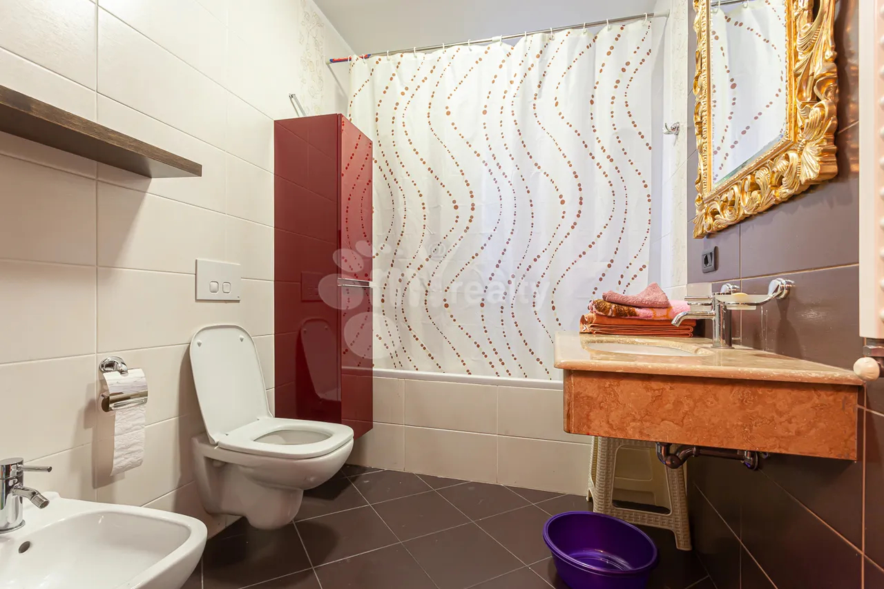 3 bedroom apartment for sale Vazgen Sargsyan St, Center Yerevan, 159356