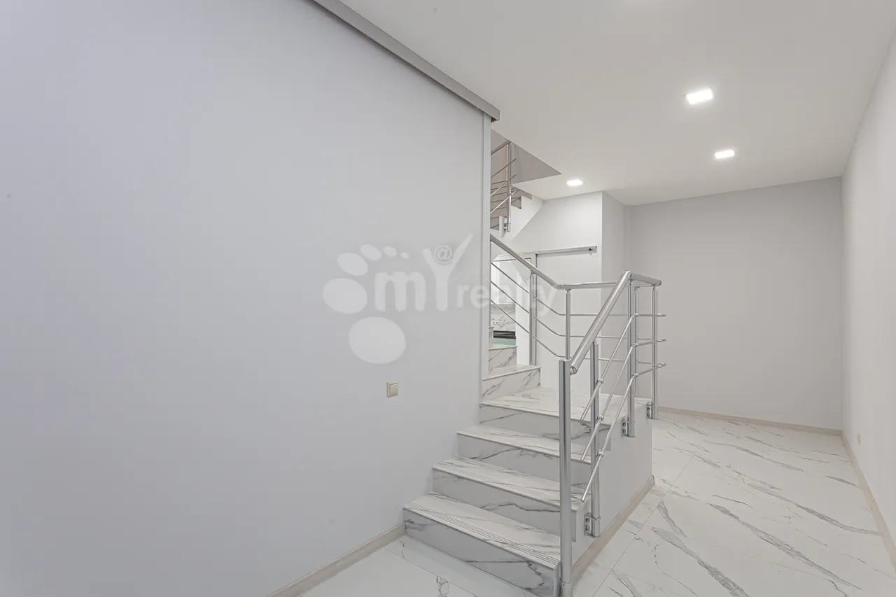 4 bedroom apartment for sale Moldovakan St, Nor Norque Yerevan, 160231