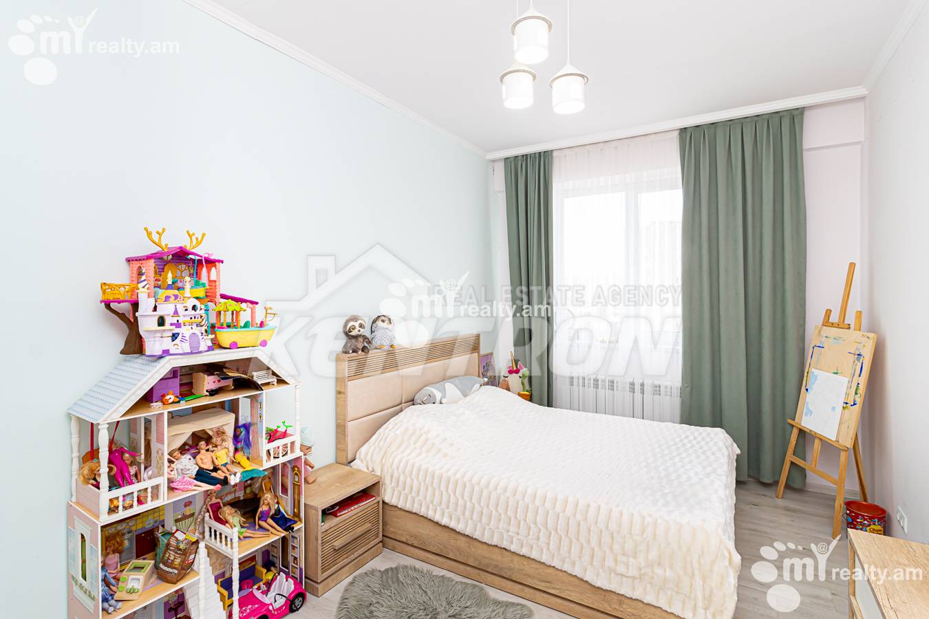 3 սենյականոց բնակարան  Ֆուչիկի փող, Աջափնյակ Երևան, 135918