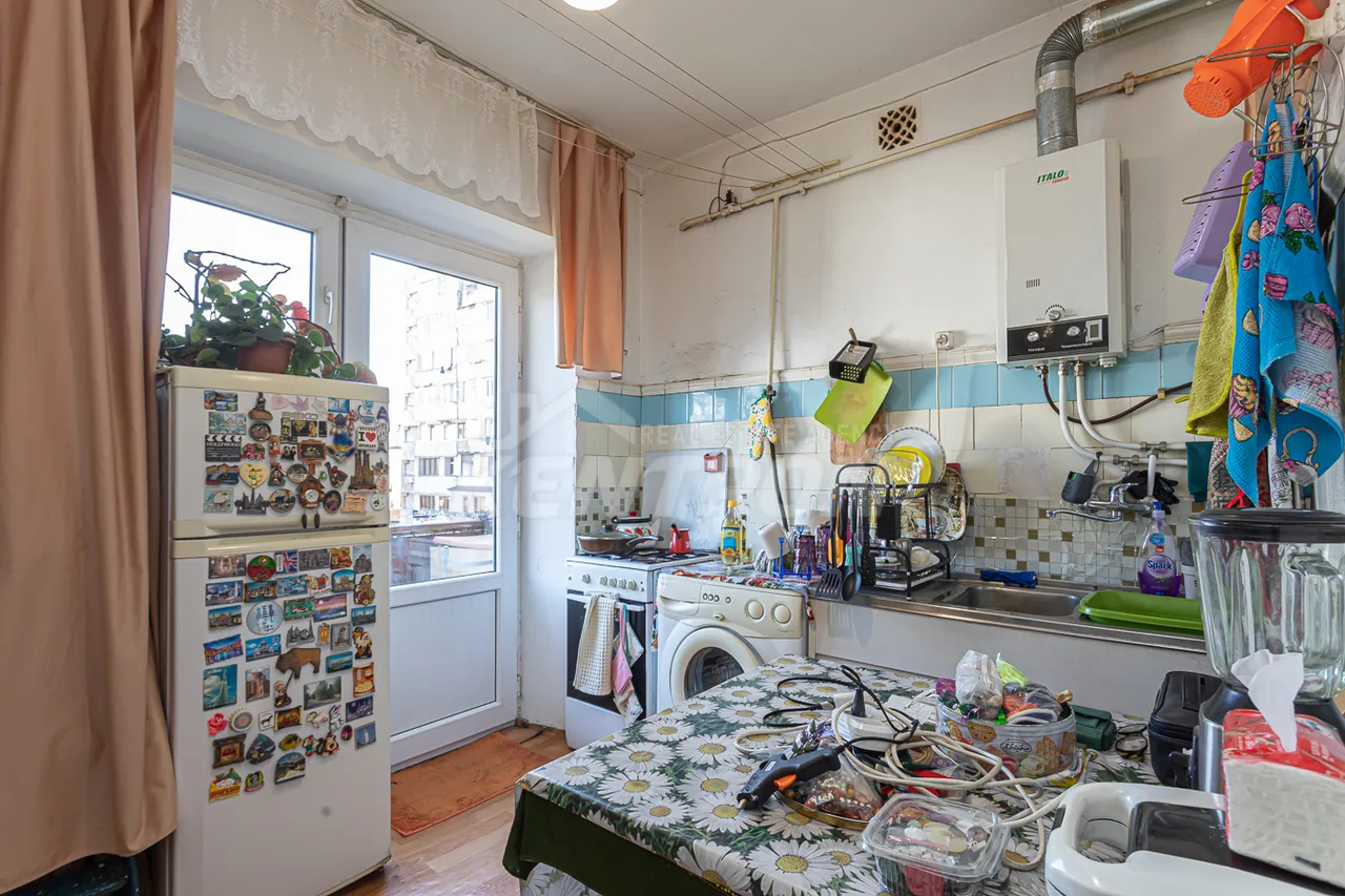 3 bedroom apartment for sale خیابان نعلبندیان, مرکز شهر ایروان, 157228