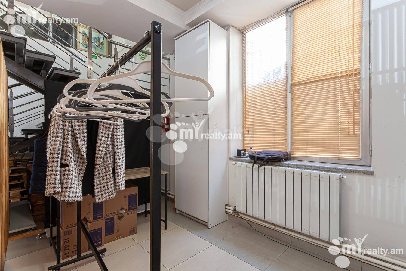 Снять коммерческoе помещение Мгер Мкртчян ул, Центр Ереван, 156329