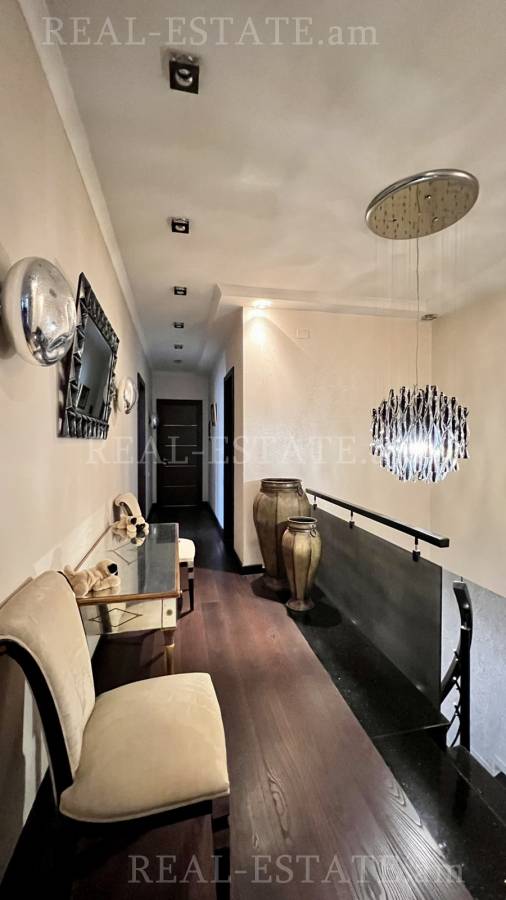 4 bedroom apartment for sale Northern (Hyusisayin)  Ave, Center Yerevan, 119236