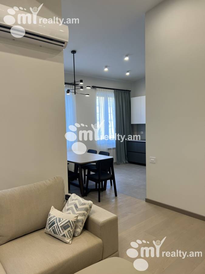3 սենյականոց բնակարան վարձով Սայաթ-Նովայի պող, Կենտրոն Երևան, 158181