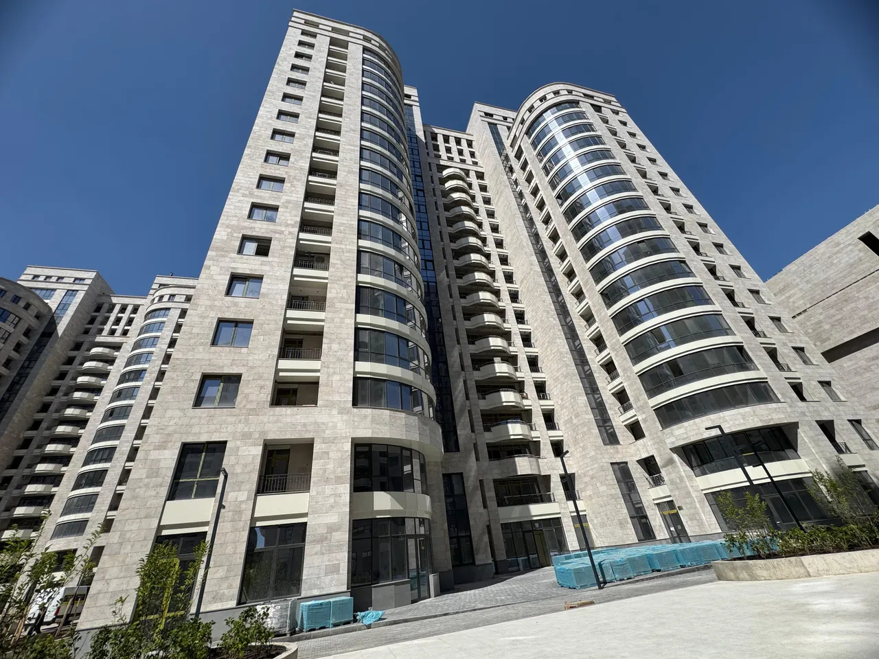 5 bedroom apartment for sale خیابان آرشاکونیاک, مرکز شهر ایروان, 157221