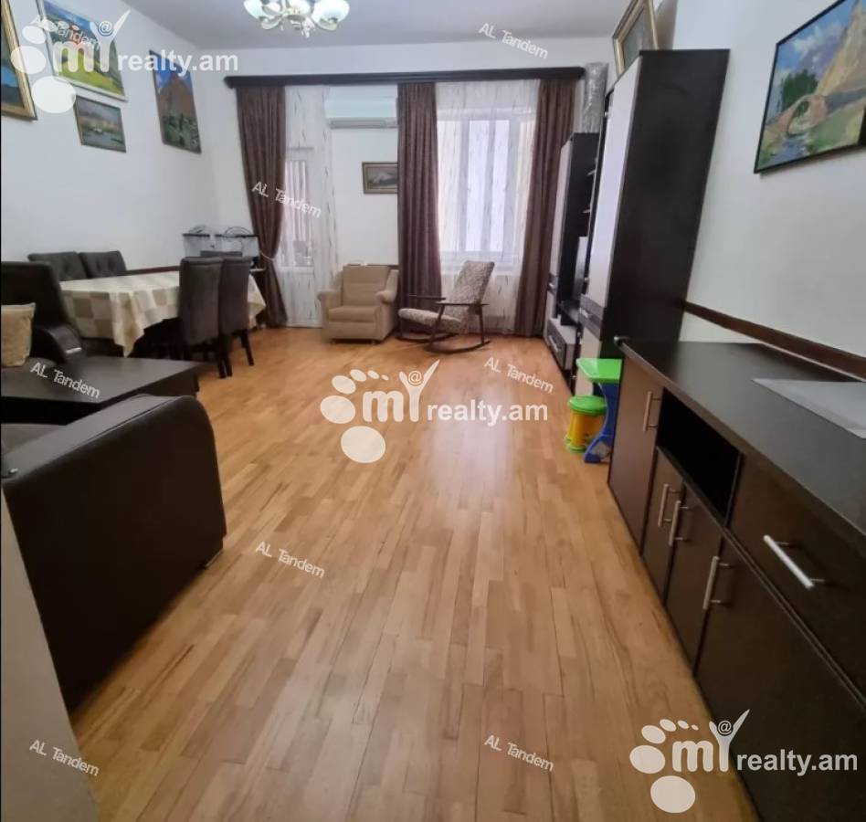 3 սենյականոց բնակարան  Ամիրյան փող, Կենտրոն Երևան, 125799