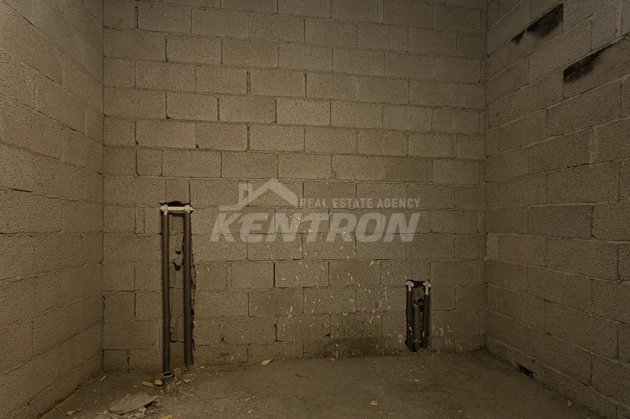 4 bedroom apartment for sale Sevak St, Qanaqer- Sejtun Yerevan, 157499