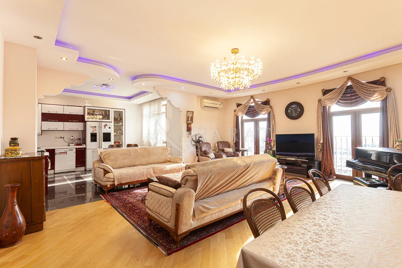 3 bedroom apartment for sale خیابان کومیتاس, عربگیر ایروان, 161976