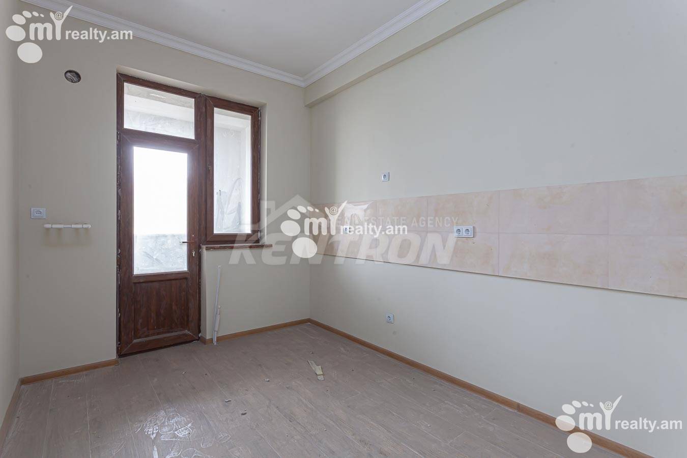 Купить 4 комнатную квартиру М․ Мелконян ул, Центр Ереван, 155072