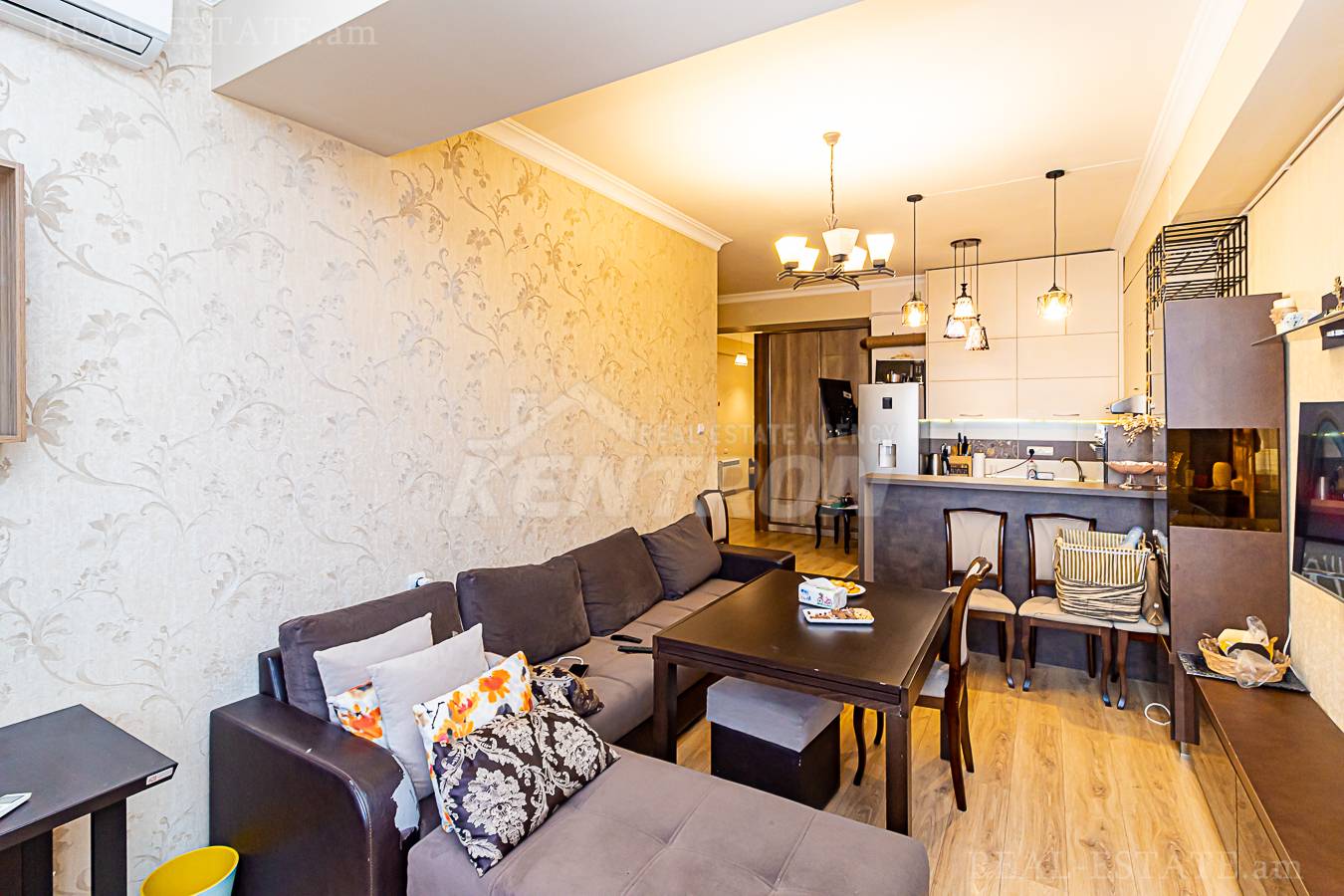 2 bedroom apartment for sale خیابان کومیتاس, عربگیر ایروان, 139806