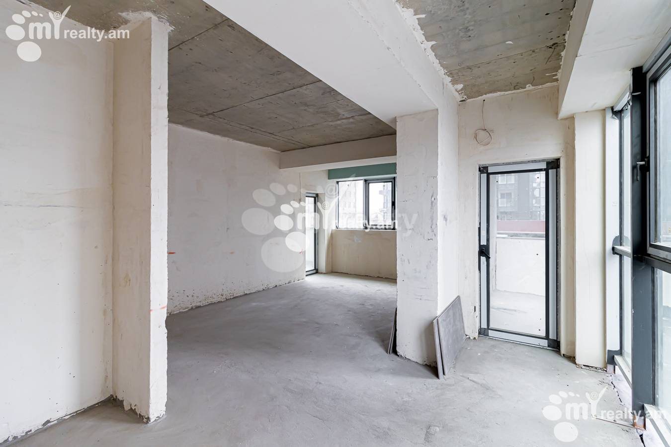 3 bedroom apartment for sale خیابان کومیتاس, عربگیر ایروان, 154381