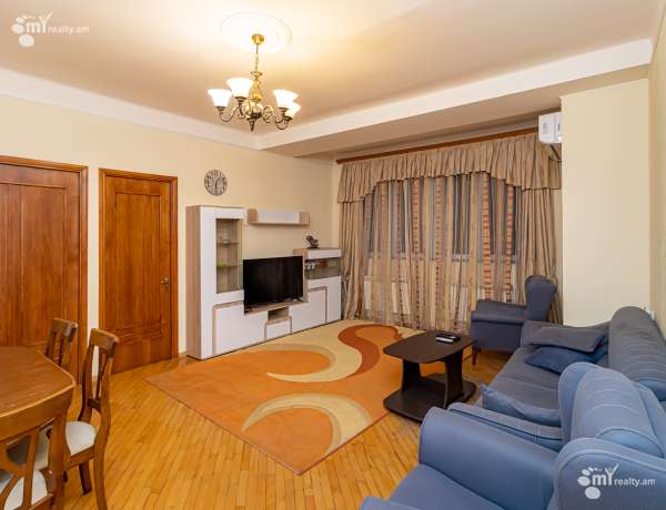 1-senyakanoc-bnakaran-vacharq-Yerevan-Center