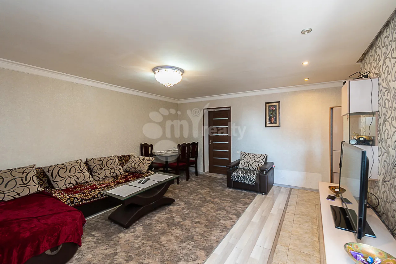 3 bedroom apartment for sale G.Lusavorich St, Center Yerevan, 161321