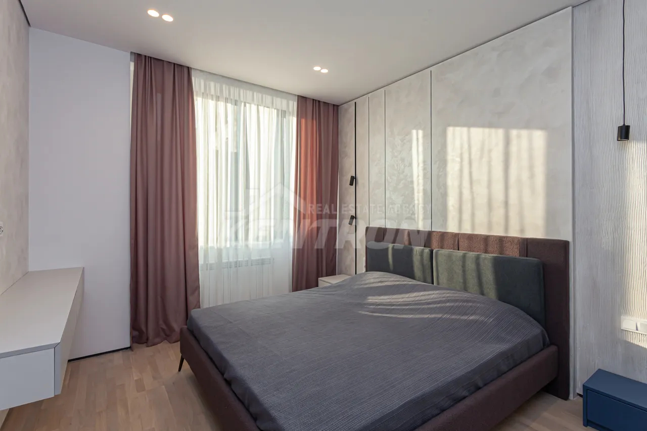 4 bedroom apartment for sale Aram St, Center Yerevan, 158706