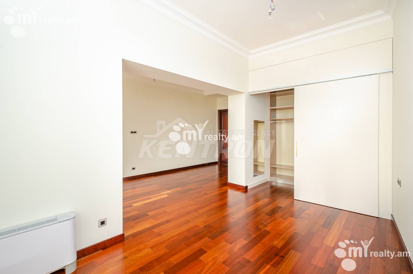 Снять 4 комнатную квартиру Московян ул, Центр Ереван, 153411