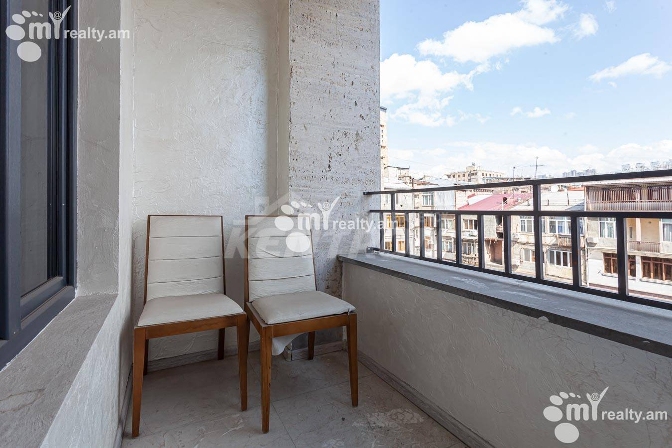 3 սենյականոց բնակարան  Նալբանդյան փող, Կենտրոն Երևան, 135466