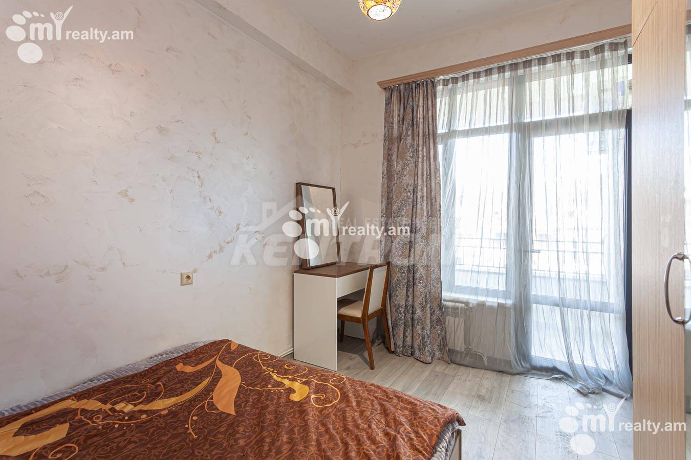 3 սենյականոց բնակարան  Նալբանդյան փող, Կենտրոն Երևան, 135466