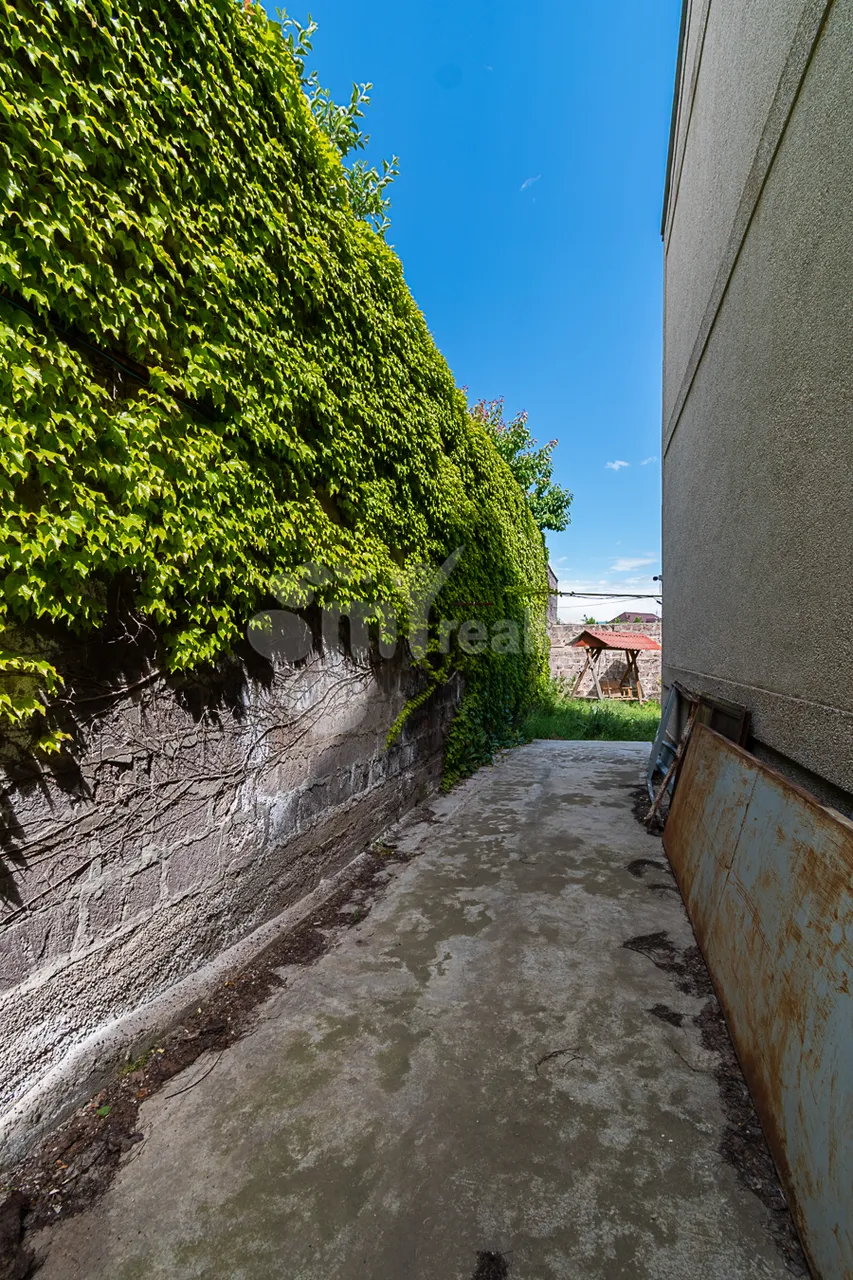 House for sale Melqumov St, Adjapnyak Yerevan, 160638