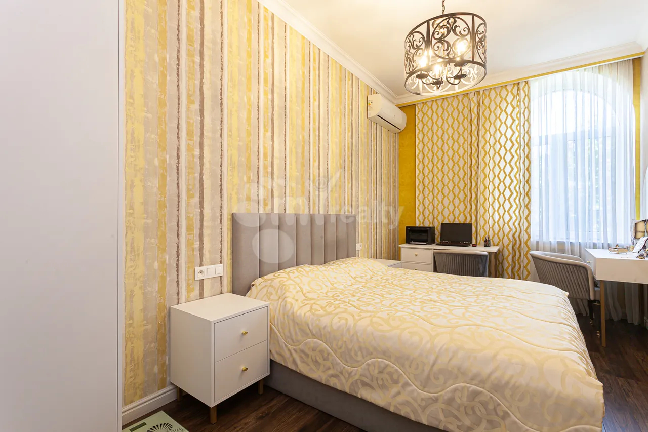 3 bedroom apartment for sale خیابان ماشتوتس, مرکز شهر ایروان, 157546