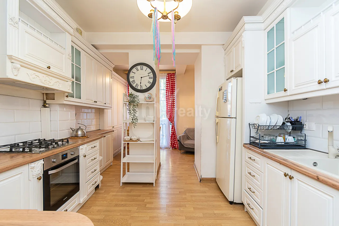 4 bedroom apartment for sale Hanrapetutyan St, Center Yerevan, 159788