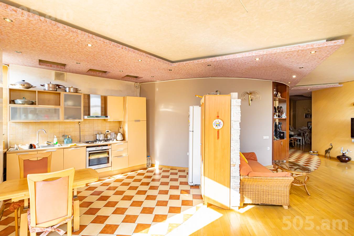 3 սենյականոց բնակարան վարձով Թամանյան փող, Կենտրոն Երևան, 153051