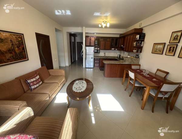 3-senyakanoc-bnakaran-vacharq-Yerevan-Arabkir