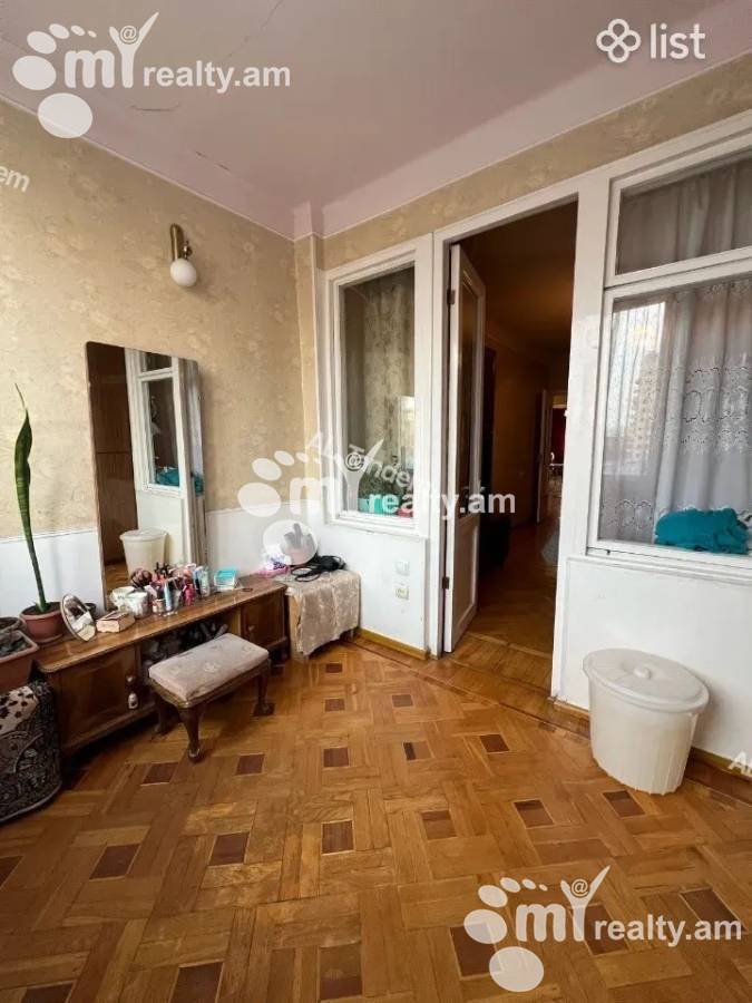 3 սենյականոց բնակարան  Սարյան փող, Կենտրոն Երևան, 158582