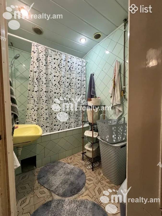 3 սենյականոց բնակարան  Սարյան փող, Կենտրոն Երևան, 158582