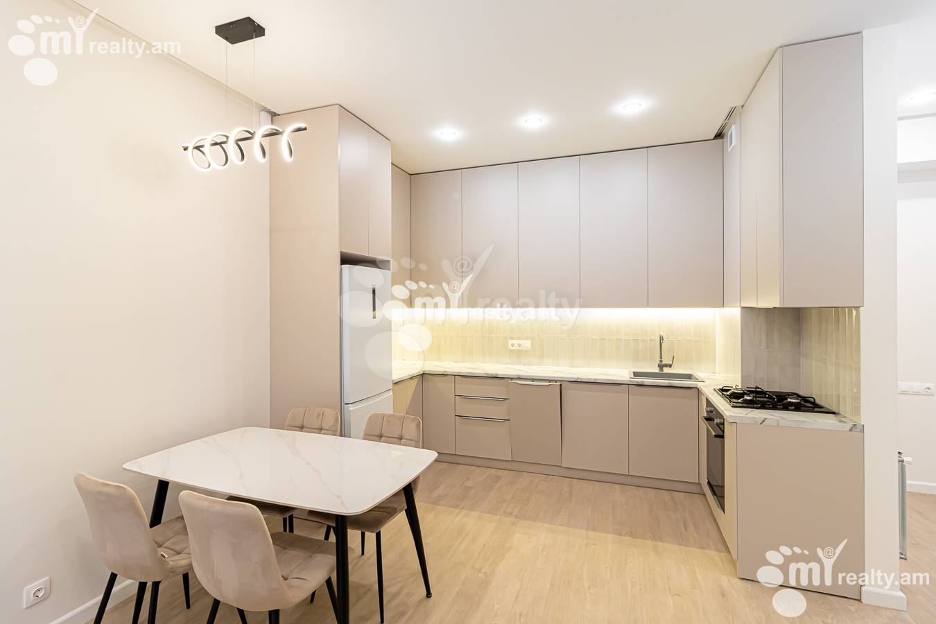 Купить 2 комнатную квартиру Амбардзумян ул, Арабкир Ереван, 154195