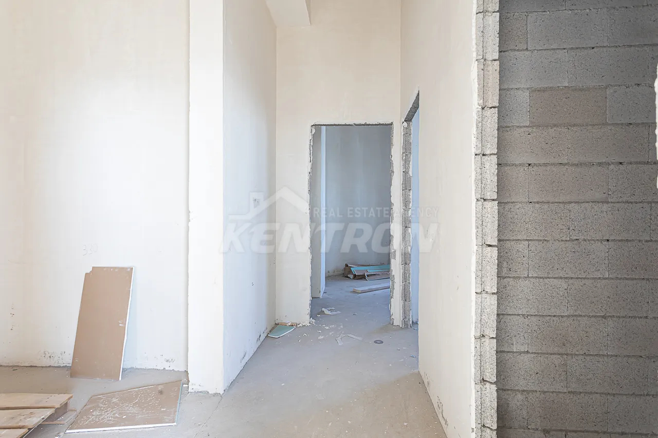 4 սենյականոց բնակարան  Կոմիտասի պող, Արաբկիր Երևան, 159056