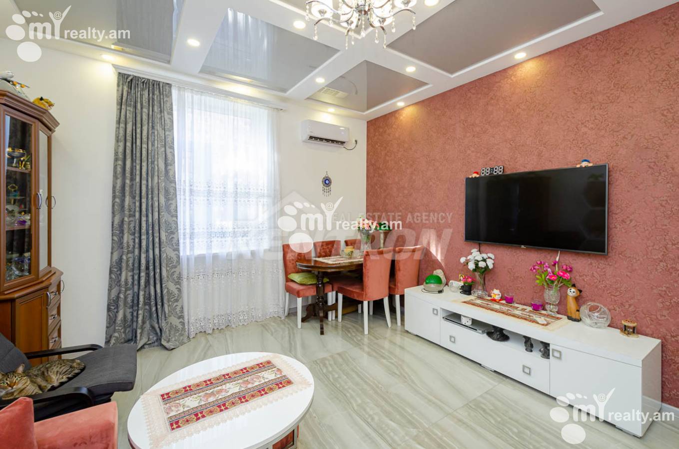 2 սենյականոց բնակարան  Մաշտոցի պող, Կենտրոն Երևան, 139986