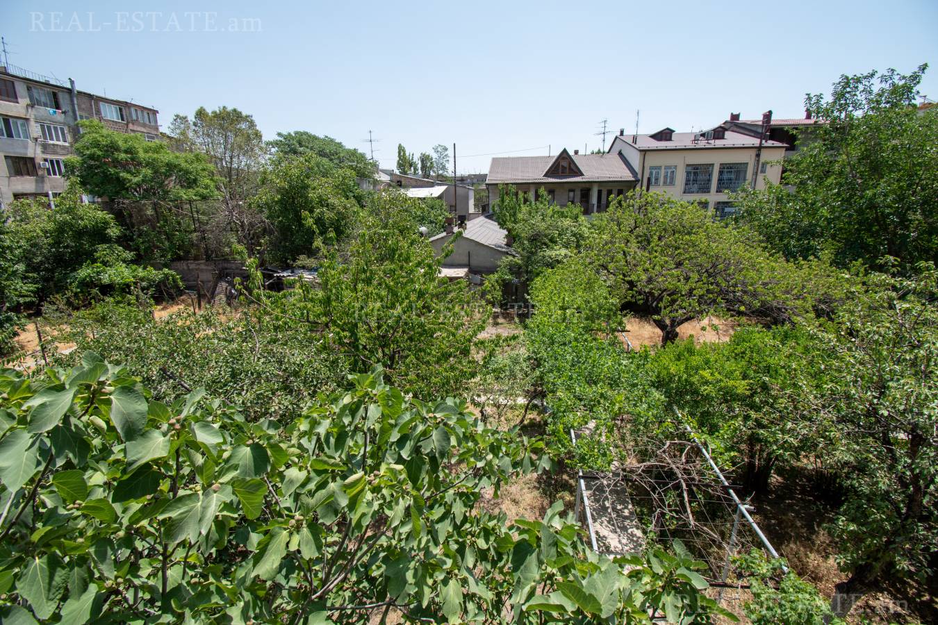 House for sale خیابان اِرزنکیان, عربگیر ایروان, 131697